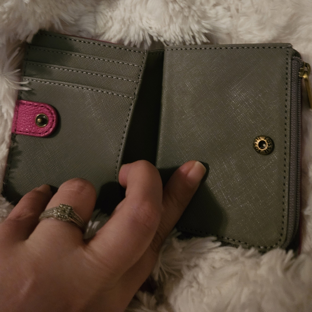 💗 Pink Fossil Leather Wallet - Picture 4 of 8